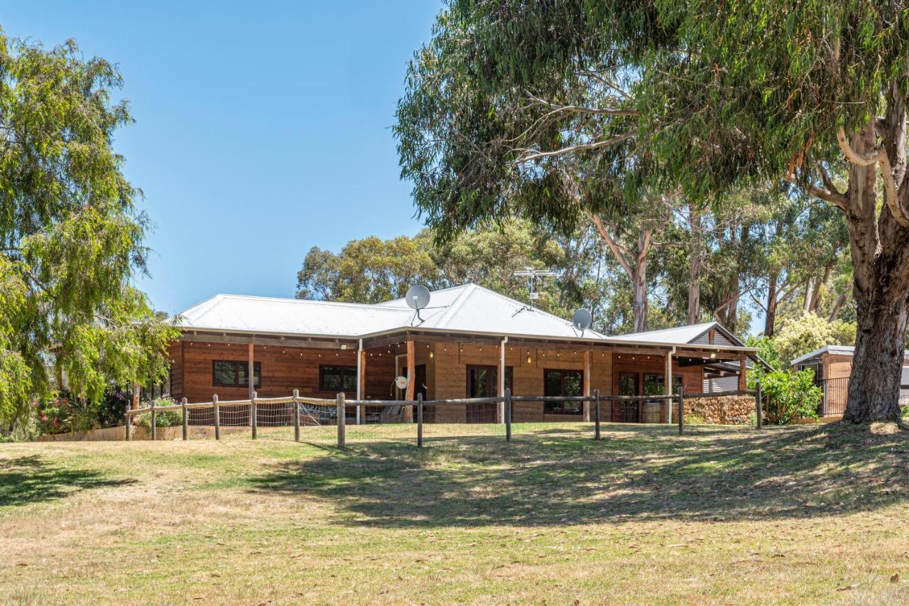 Island Brook Estate Vineyard And Chalets Yelverton Extérieur photo